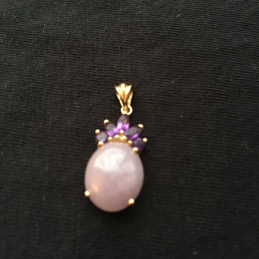 Lavender jade pendant with4 marquise amethyst